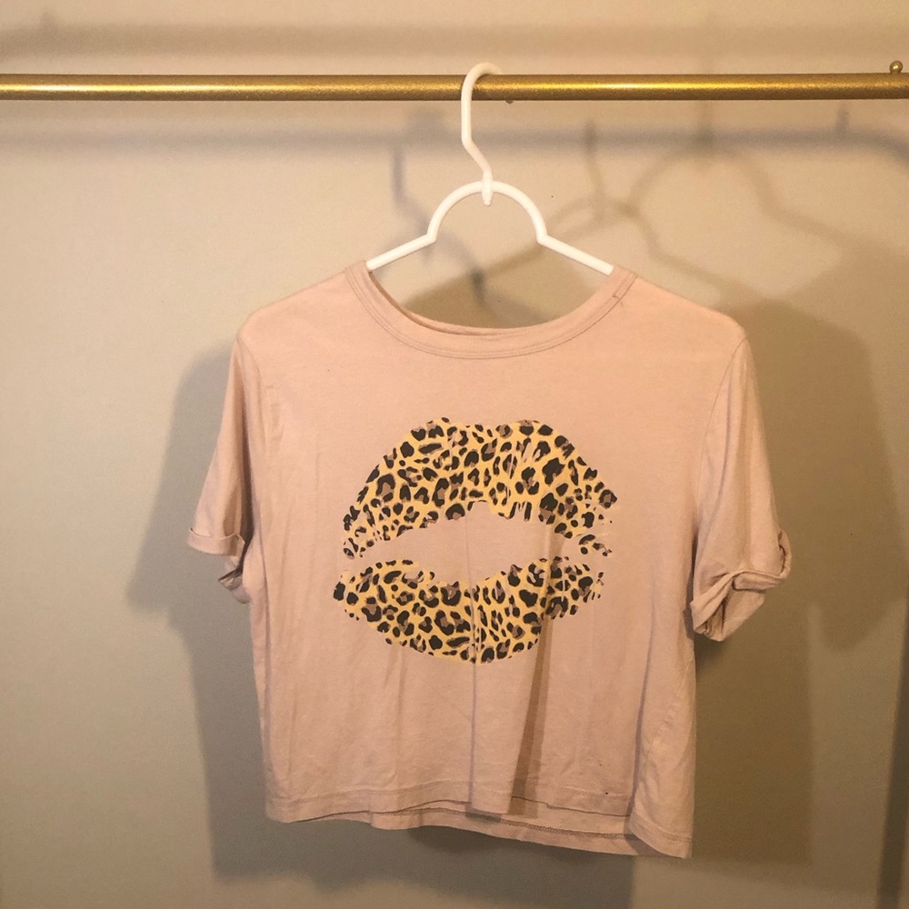 Cream cropped t-shirt